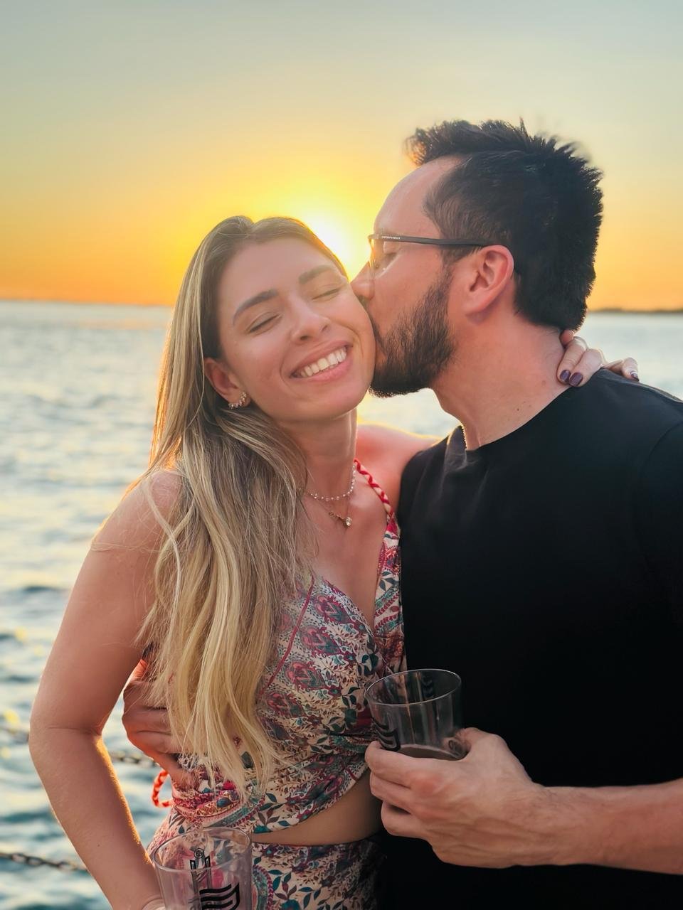 Hyanne e João ao pôr do sol