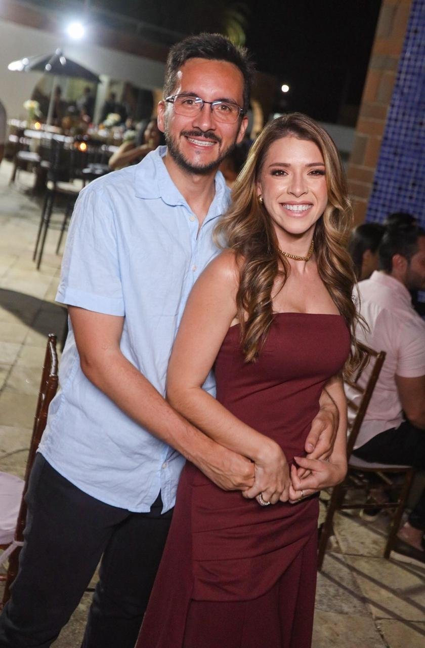 Foto do casal em destaque